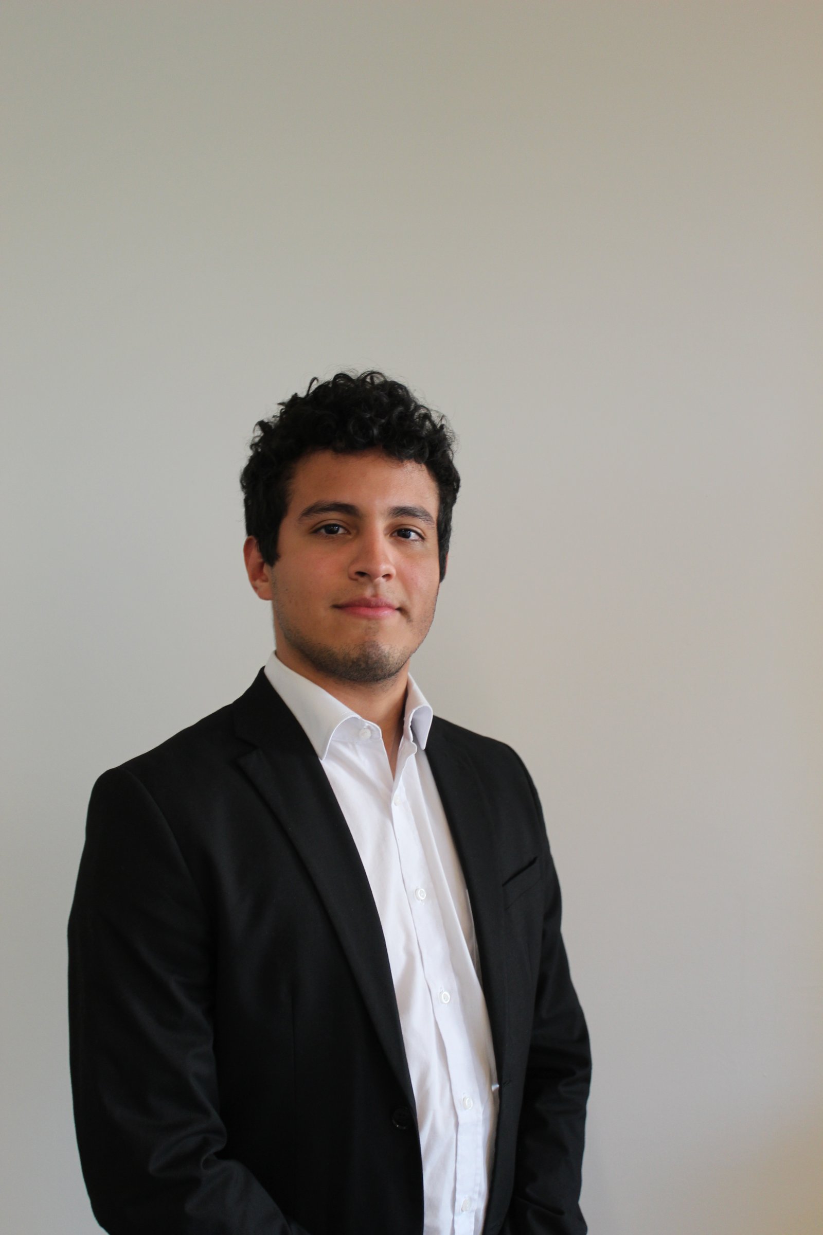 Gregory Ramírez